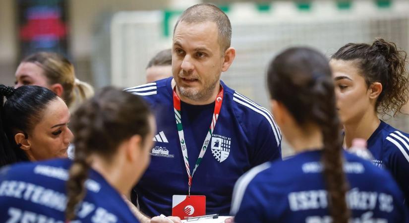 Az Eszterházy SC edzője megnyerte a szurkolói szavazást
