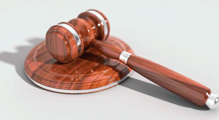 Egy évtized klímaperei: hogyan kényszerítik a bíróságok cselekvésre a kormányokat és a nagy szennyezőket?