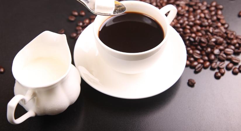 A kávé mellékhatása lehet, ha minden reggel ezt tapasztalja