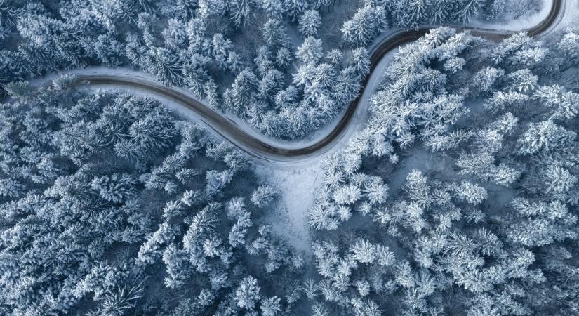 Megérkezett az időjárás-előrejelzés: kiadták a riasztásokat, errefelé várható a legtöbb hó