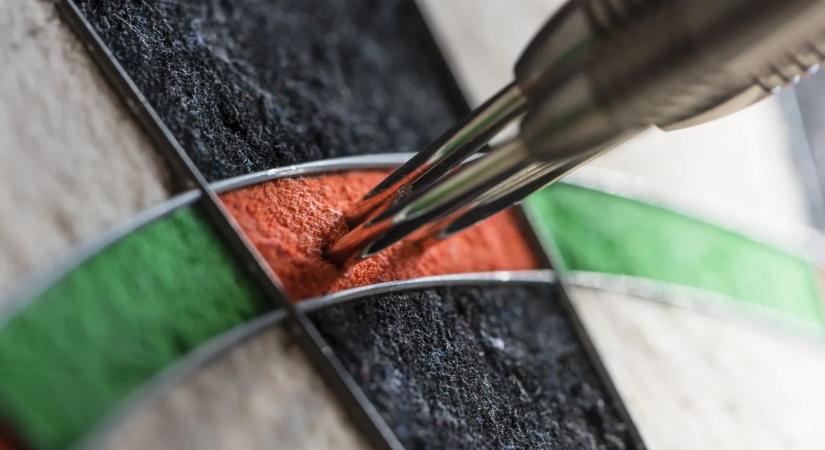 Megvan a darts Premier League mezőnye; elkezdődött a PDC pro tour-selejtezője 20 magyarral