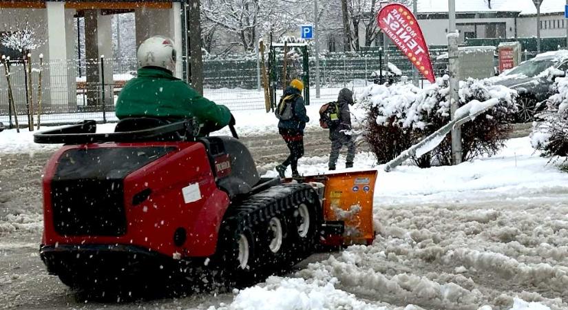 FKF: a várható havazás miatt aki teheti, inkább válassza a közösségi közlekedést