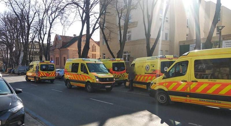 Készenlétben a mentők