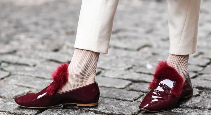 Cipővásárlás előtt állsz? Ez a lábbeli lesz a tavaszi szezon kötelező darabja, kényelmes és minden szettet feldob