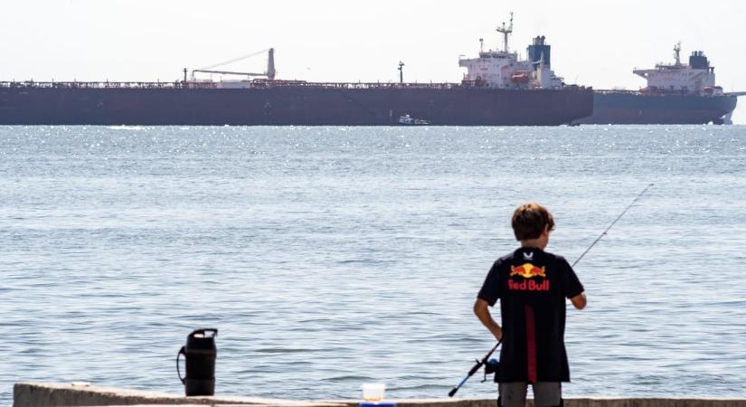 Jeladóik kikapcsolásával játszanák ki az amerikai blokádot a tankerhajók Venezuelánál