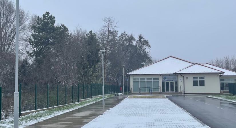 Készen, berendezve áll a palicsi egészségház épülete, de egyelőre nem tudni mikor adják át