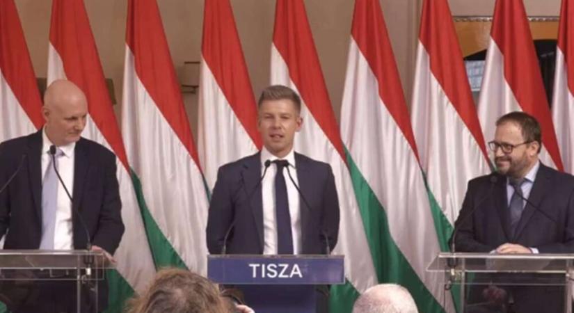 Magyar Péter: egészségben és rendszerváltásban gazdag boldog új évet!