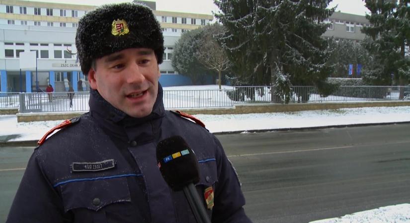 Szúrós szagot éreztek a diákok, a vegyész szerint karbid miatt kellett kiüríteni a zalaegerszegi középiskolát