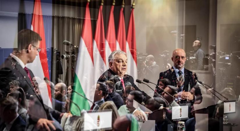 Orbán Viktor kereszttűzbe került - Fotó