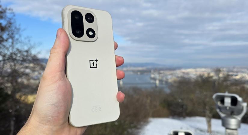OnePlus 15 teszt: Bukás vagy van értelme megvenni ezt a telefont?