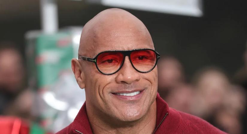 Alkoholizmus és verés: Pokoli gyerekkora edzette Sziklává Dwayne Johnsont!