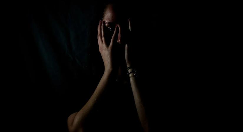 A fiatalkori Alzheimer-kórt menopauzának diagnosztizáltak - Egy édesanya szívszorító története