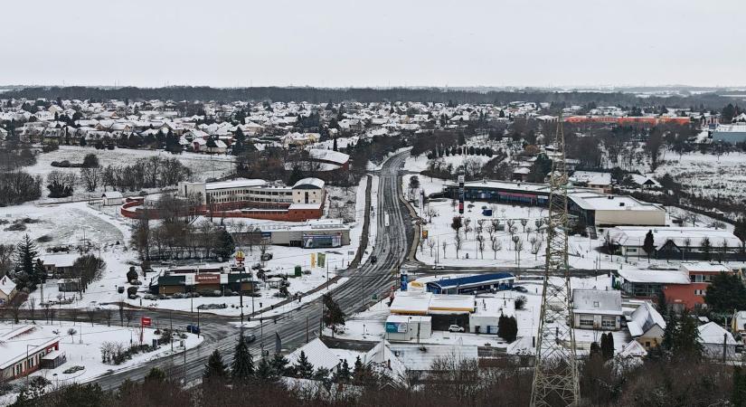 Új élet érkezett a hóesésben