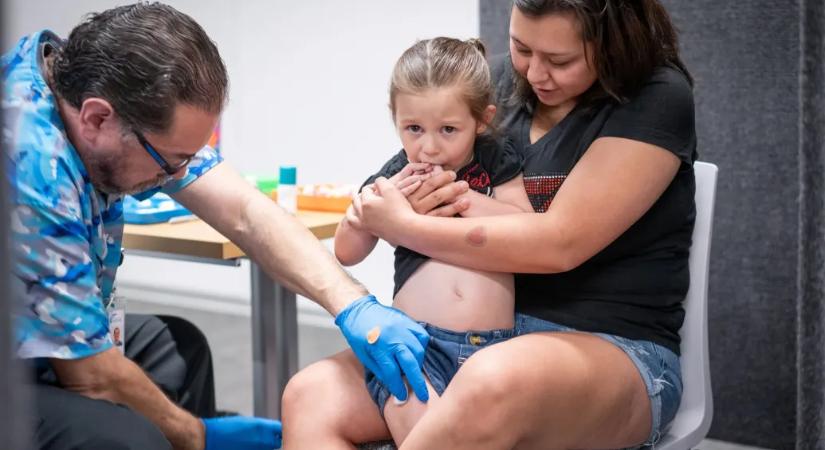 Alaposan visszanyesnék a gyerekeknek beadandó oltások számát Amerikában