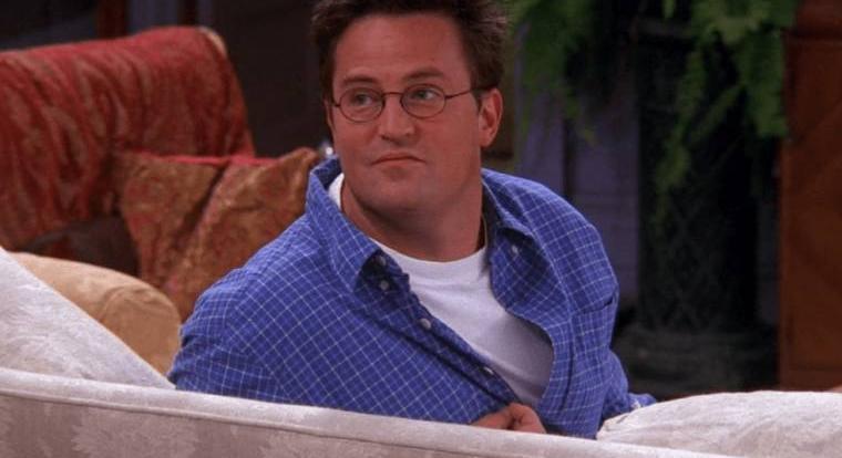 Végre rendezték Matthew Perry sírhelyét, egy Jóbarátok utalás is került az emléktáblára