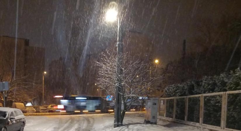 Jön az újabb durva havazás, ónos eső is lesz egyes helyeken