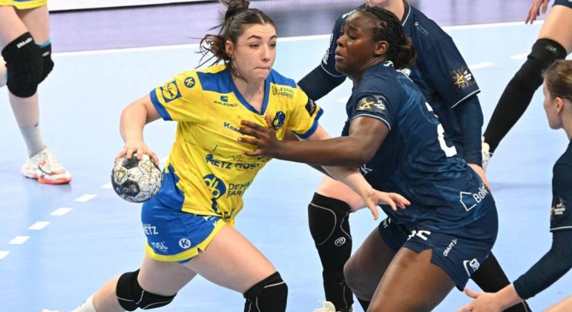 Vámos Petrát magyar kézicsapatok bombázták, döntenie kellett