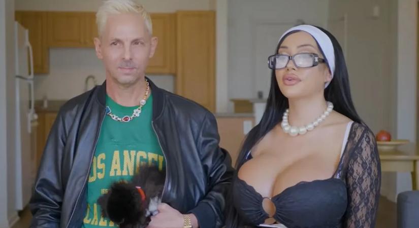 "Addig vagyok hajlandó együtt lenni idősebb párommal, amíg ő fizeti a plasztikáimat"