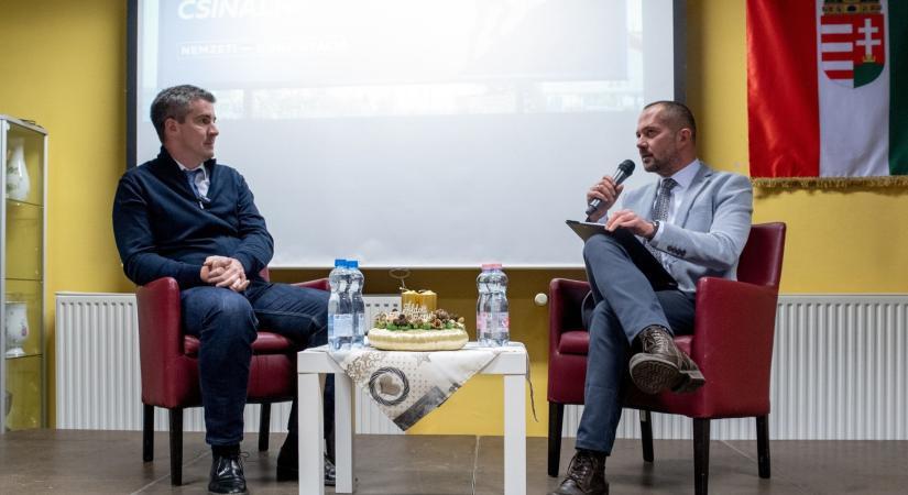 Állami hirdetésekből a Fidesz ellen? – Utazás a csornai politika mélyére