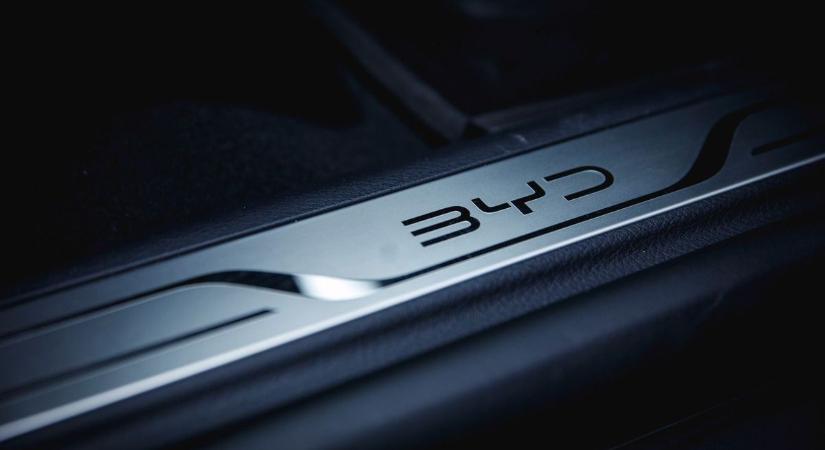 Óriási döntést hozott a BYD Magyarországon, ez igazi áttörés: mostantól német helyett mindenki kínai elektromos autót akár majd vásárolni