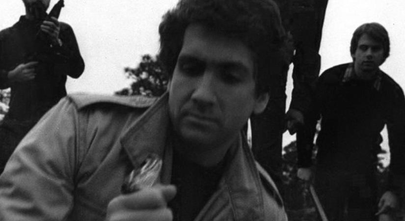 Meghalt Jon Korkes, A 22-es csapdája színésze