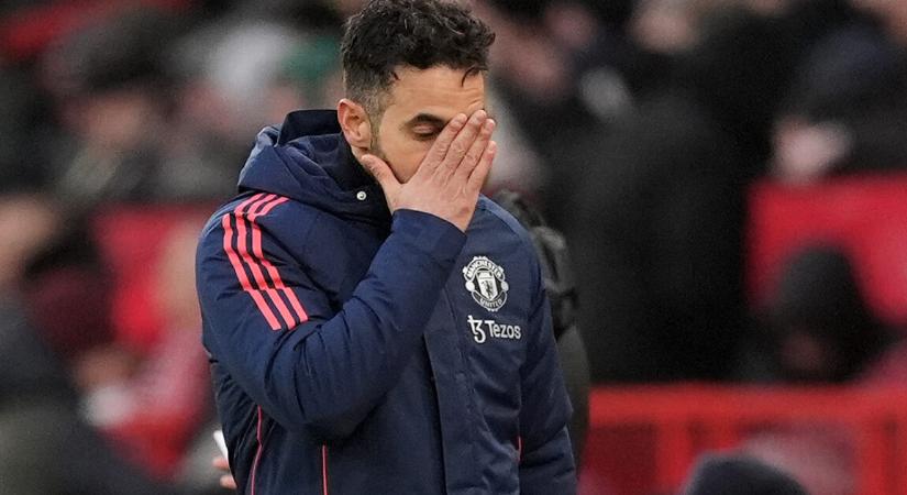 Elképesztő összeget kap a Manchester United kirúgott edzője