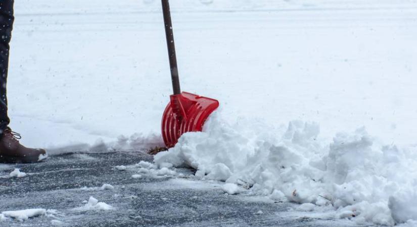 Az egész országra kiadták a figyelmeztetést: 30 centis hótakaró jöhet ezekben a vármegyékben