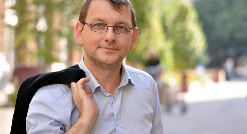 Fesztbaum Béla színész, zenész születésnapjára