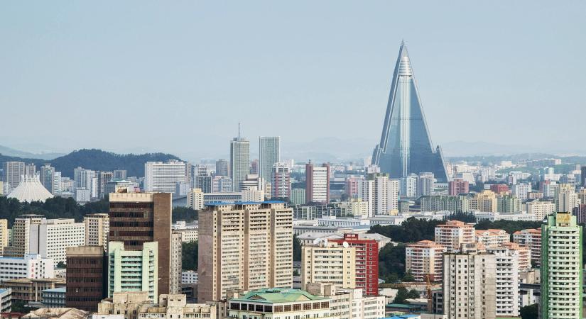 Iszonyatosan nyomasztó, hangos zenére kel fel az észak-koreai nép minden reggel