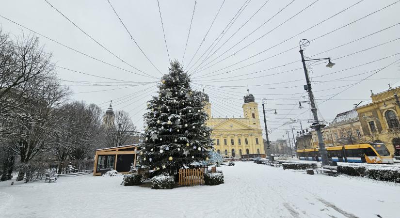 Így havazódott be Debrecen
