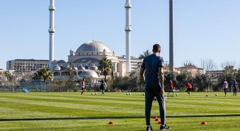 Elindult a Loki Törökországba, mutatjuk, kik utaztak el az edzőtáborba!