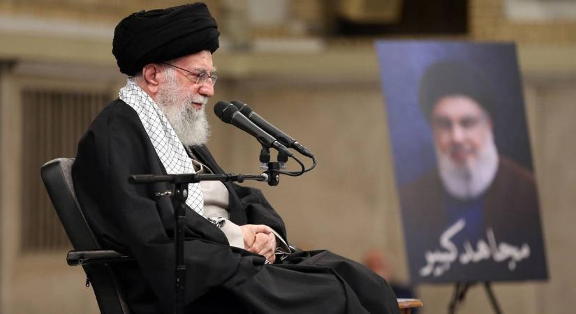 Az összeomlás szélén áll az iráni állam, Moszkvában kaphat menedéket Ali Hámenei ajatollah