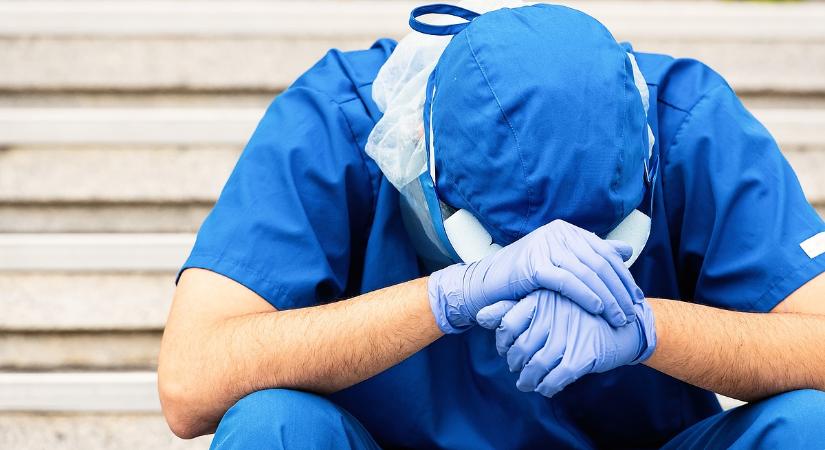 Csendben ürülnek a kórtermek: az ápolók már máshol keresnek megoldást