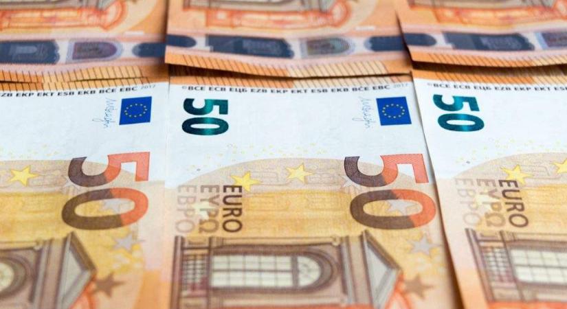 Novemberben 121 millió euró volt a termék-külkereskedelmi hiány