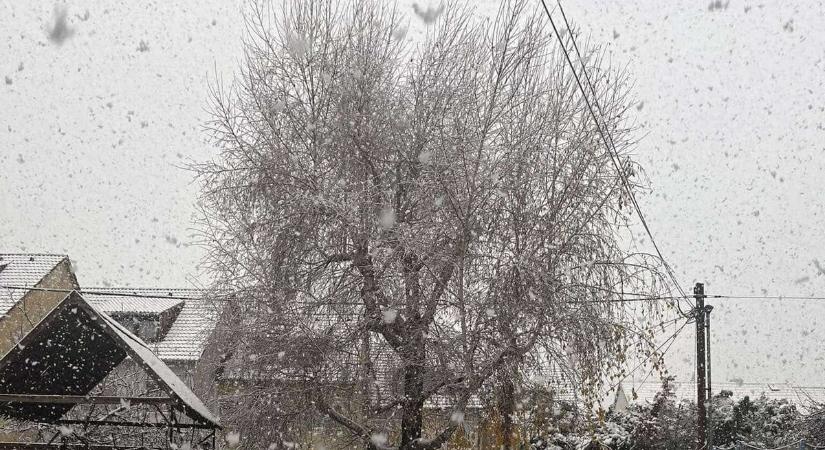Nem enged a tél: hófúvással és újabb havazással tér vissza a zord idő Veszprémbe