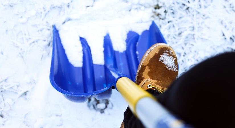 Akár 100 ezer forintos bírság is járhat a csúszós járda miatt