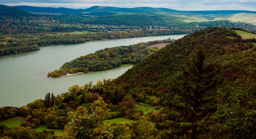 Figyelem! Rendkívüli helyzet a Dunán, ezért állt le a visegrádi komp