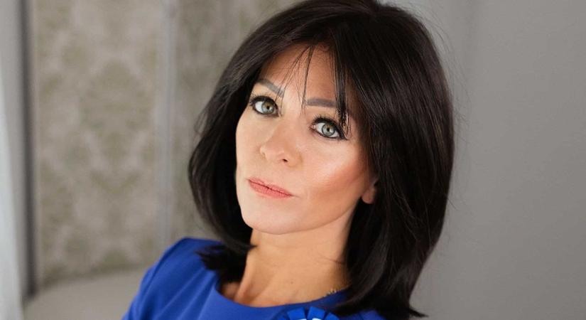 Útjára indult a Csokonai Társalgó Juhász Annával