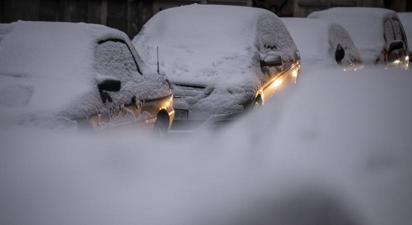 Elképesztő: ennyi hó esett eddig a Bakonyban