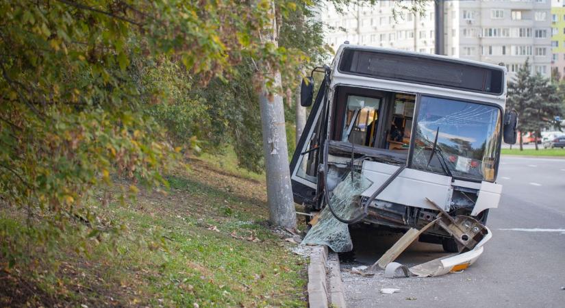 Buszbaleset történt Polgárdiban