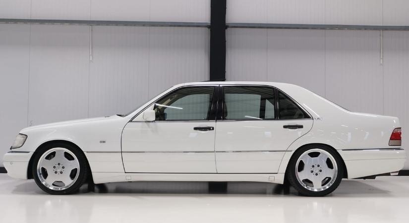 Hófehér über Bálna: 7 literes V12 rejtőzik ebben a Mercedes S-osztályban