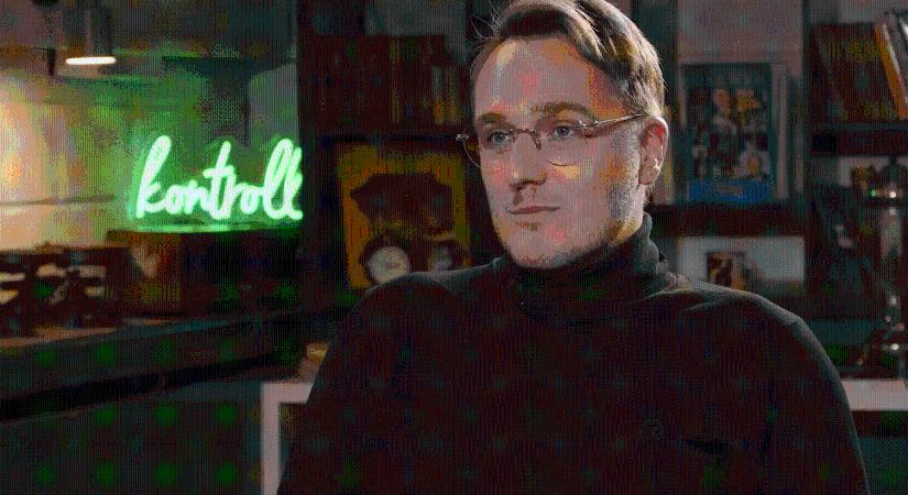 „Miért kezel közellenségként bárkit…, aki nem hajt fejet Ön előtt?” – Nyílt levélben üzent Orbán Viktornak Bige Dávid