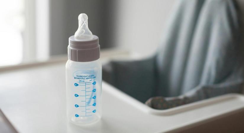 Figyelem! Veszélyes dolgot találtak egyes bébi tápszerekben
