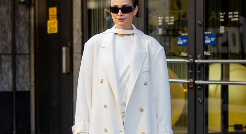 Luxus és modern minimalizmus a téli szettekben: így viseld nőiesen az év színét a hidegben