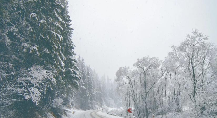 Jön a nagy hó és az ónos eső – itt tájékozódhatsz az útviszonyokról, közlekedésről