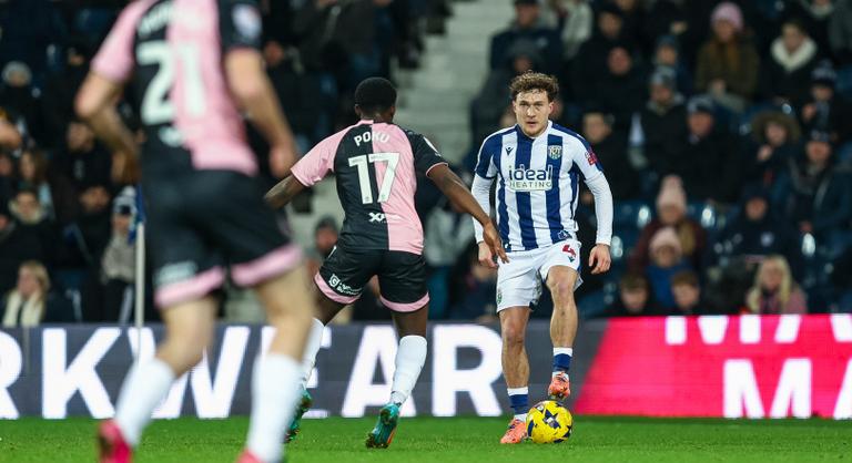 Új edző után néz a magyar válogatott középpályás angol csapata