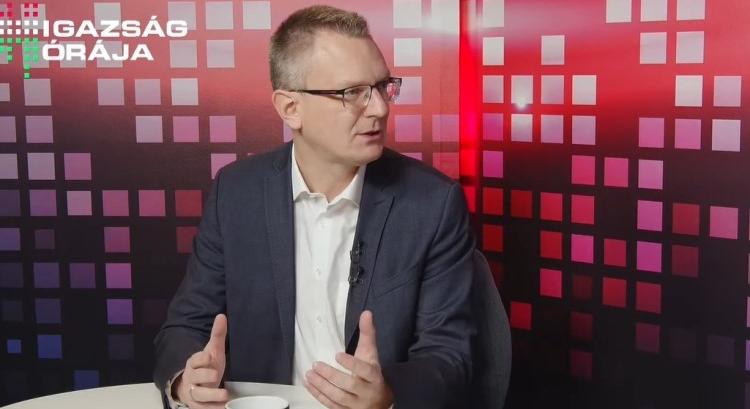 Rétvári Bence: kizárólag Orbán Viktor képes arra, hogy Magyarországot kívül tartsa az orosz–ukrán háborún
