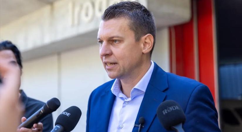 Menczer Tamás keményen odaszólt tiszás ellenfelének