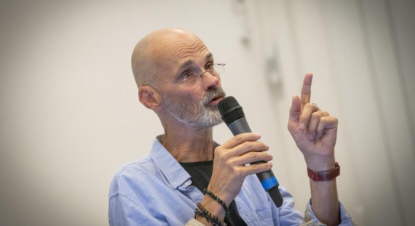 Fleck Zoltán: Egy jól képzett jogászcsapat dolgozik, hogy megnehezítse a Tisza győzelmét