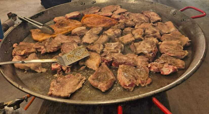 Berettyóújfalu hagyományos disznótorba invitál